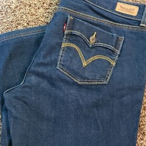 Levi's Button Pocket Crop Jeans